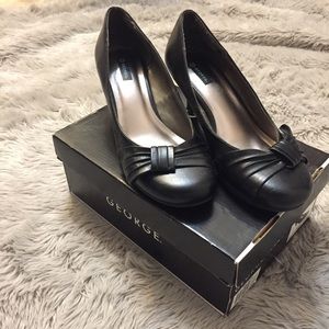 Black George high heels, size 7